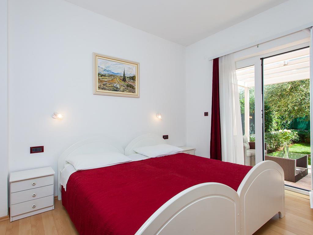Apartments Villa Brioni II Fazana Room photo